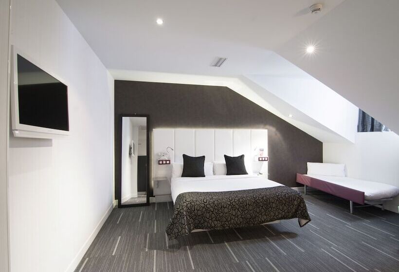 スタンダードトリプルルーム, Petit Palace Santa Barbara