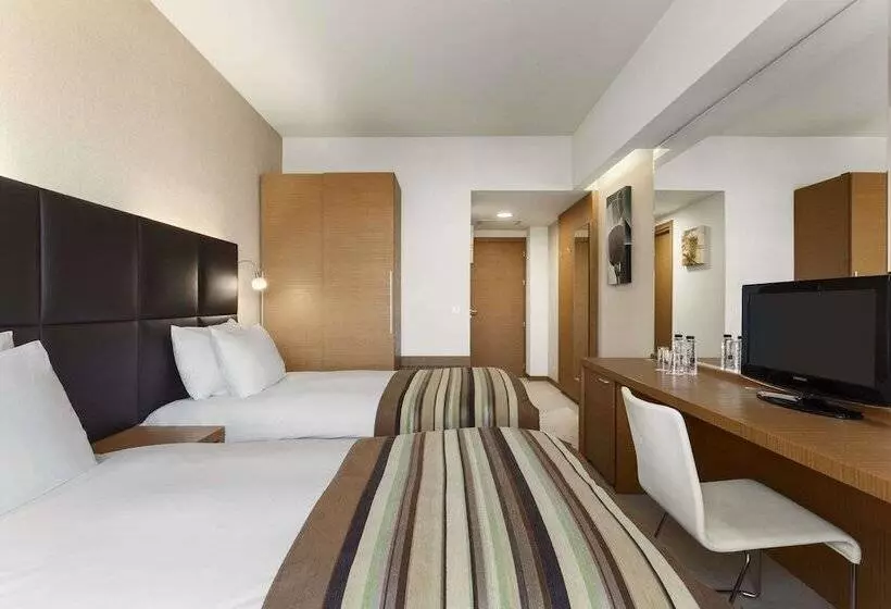 デラックスルーム, Ramada By Wyndham Oradea