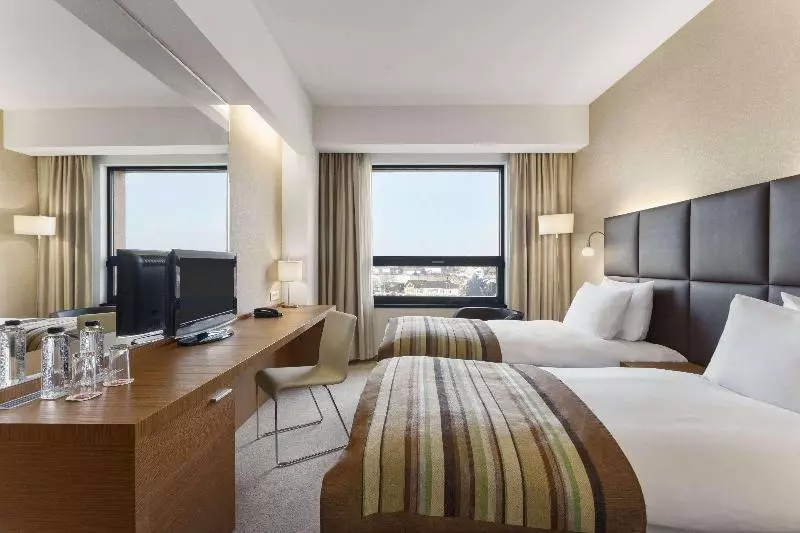 デラックスルーム, Ramada By Wyndham Oradea