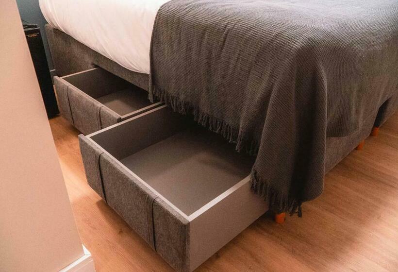 标准间, Refugio Knapp