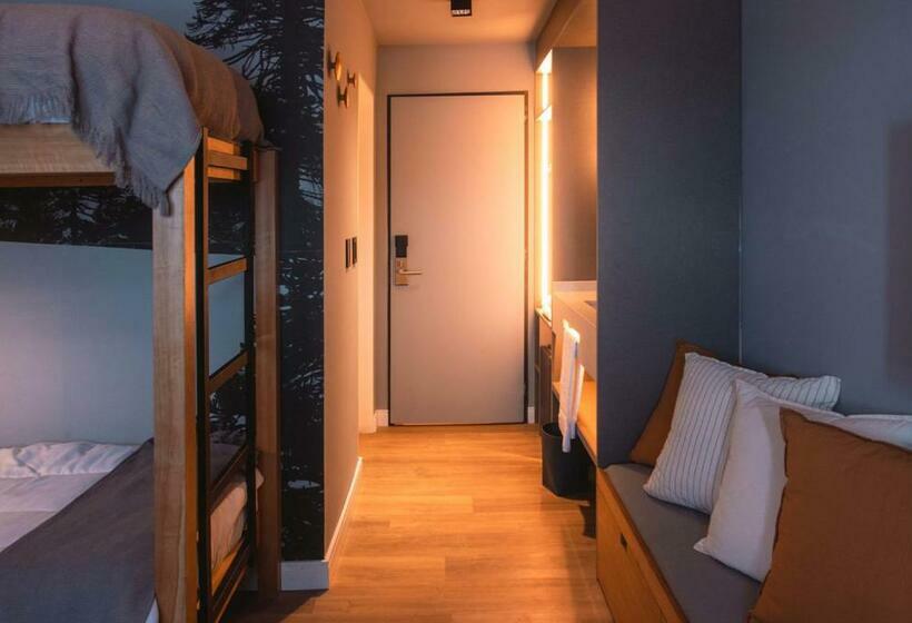 标准三人间, Refugio Knapp