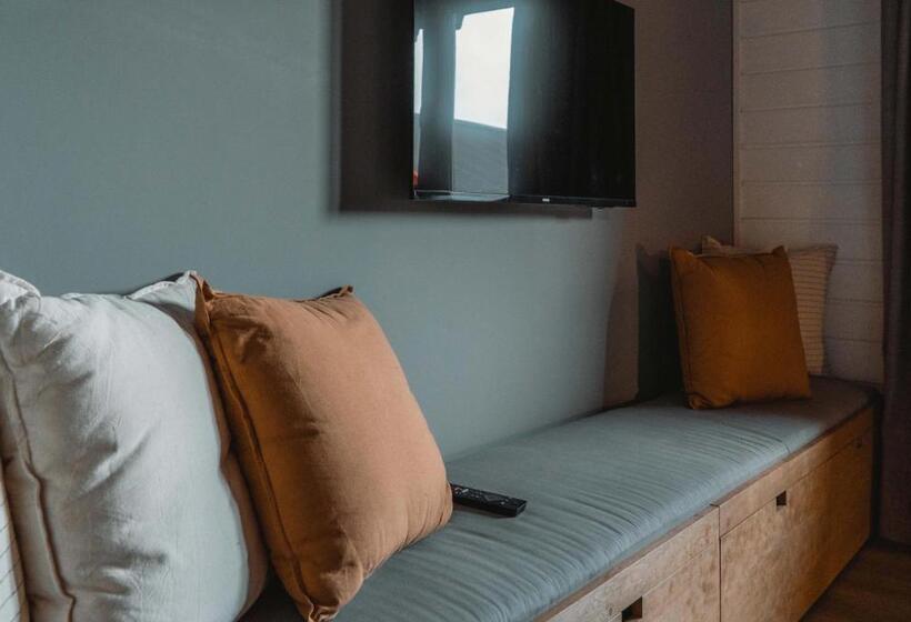 四人标准间, Refugio Knapp