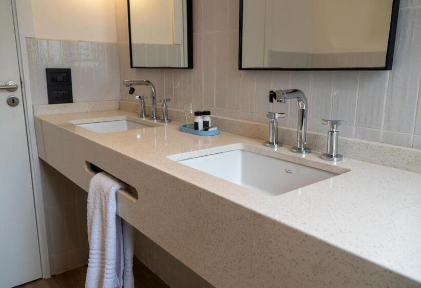 标准间带山景, Refugio Knapp