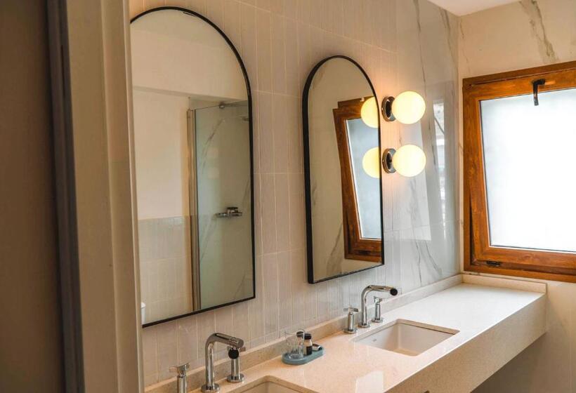 标准间带山景, Refugio Knapp