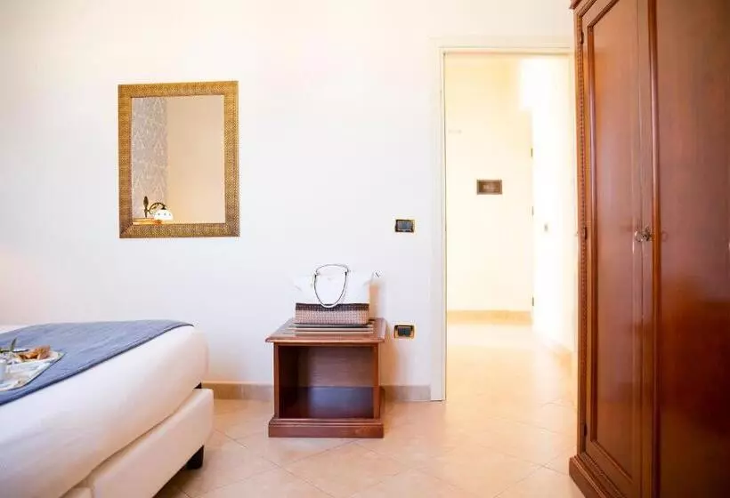 سوییت با چشمانداز دریا, Relais Villa Giuliana
