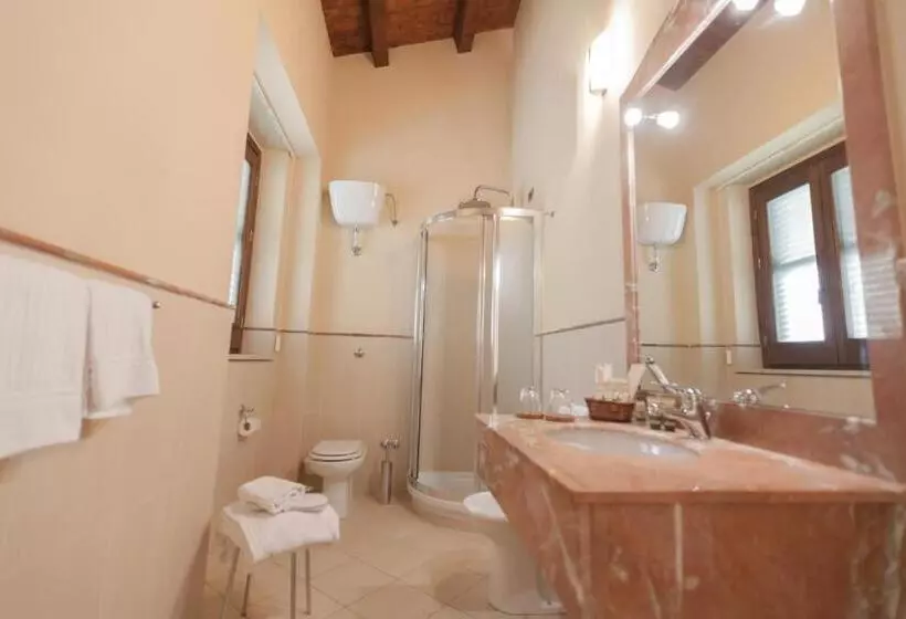 سوئیت با وان آب گرم, Relais Villa Giuliana