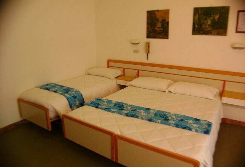 חדר סטנדרט לשלושה, Villa Del Sole