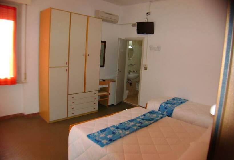 חדר סטנדרט לשלושה, Villa Del Sole