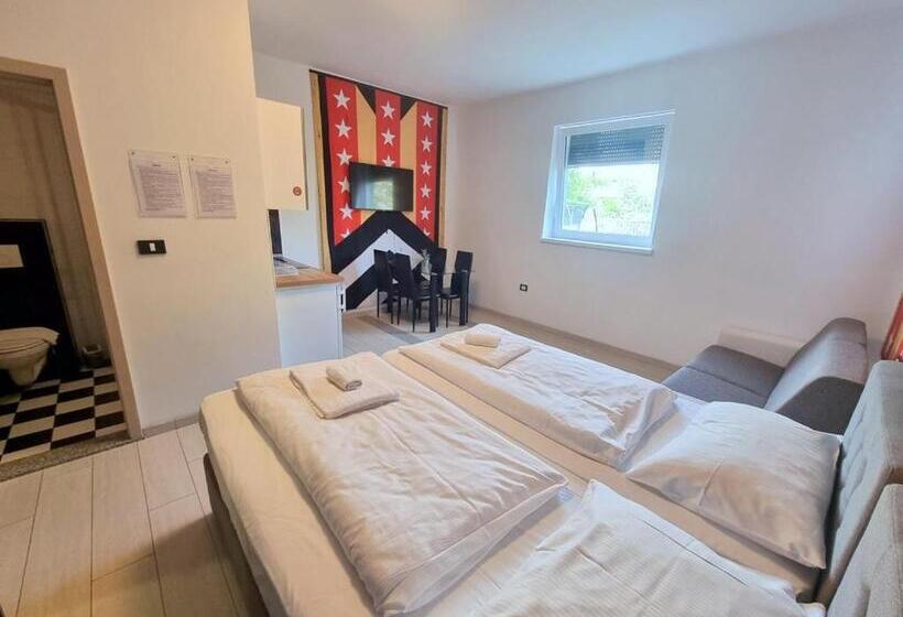 استودیوی استاندارد, Artrock Residence