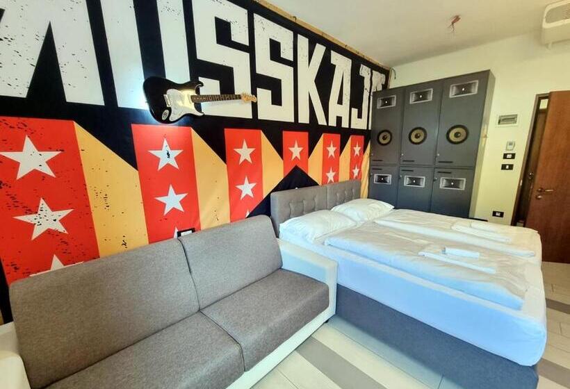 استودیوی استاندارد, Artrock Residence