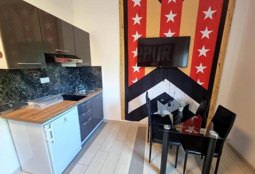 استودیوی استاندارد, Artrock Residence