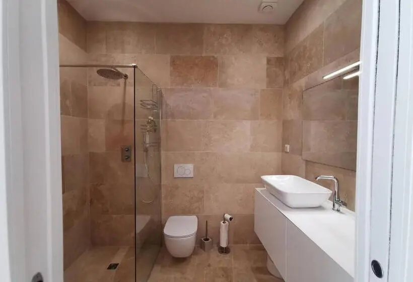 ガーデンビューデラックスルーム, Les Vieilles Pierres Chambres D Hôtes
