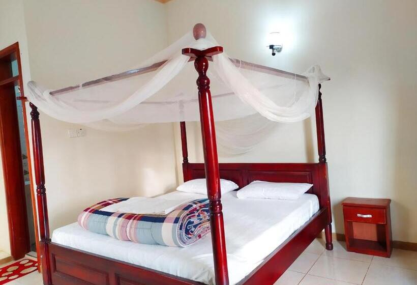 اتاق لوکس, Hoima Flight Motel