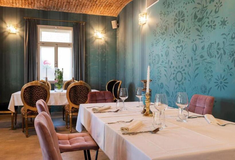 اتاق استاندارد, Dvorec Gregorčič