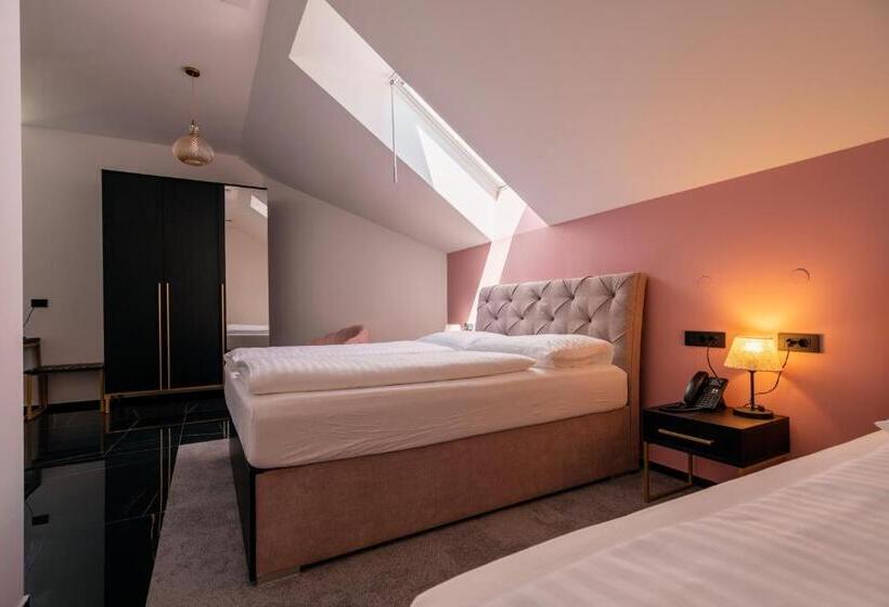 اتاق استاندارد, Dvorec Gregorčič