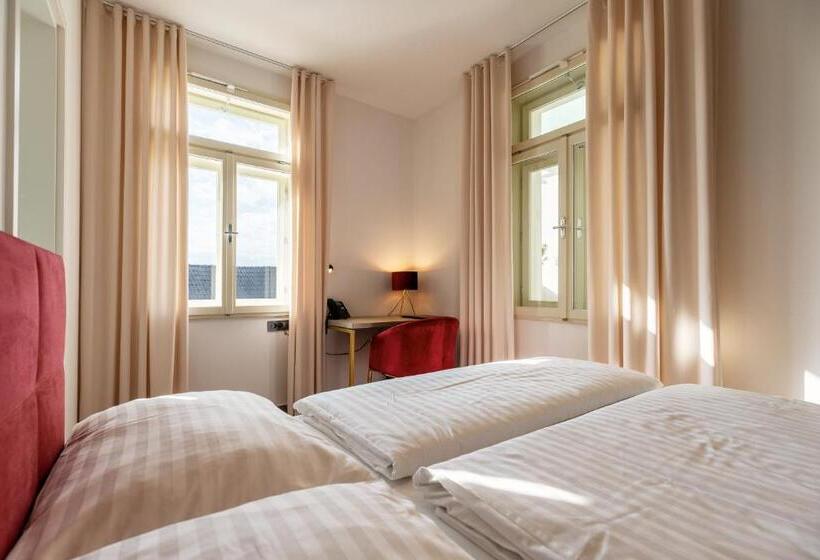 اتاق استاندارد با بالکن, Dvorec Gregorčič