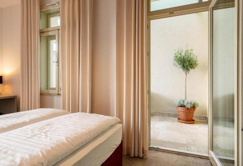 اتاق استاندارد با بالکن, Dvorec Gregorčič