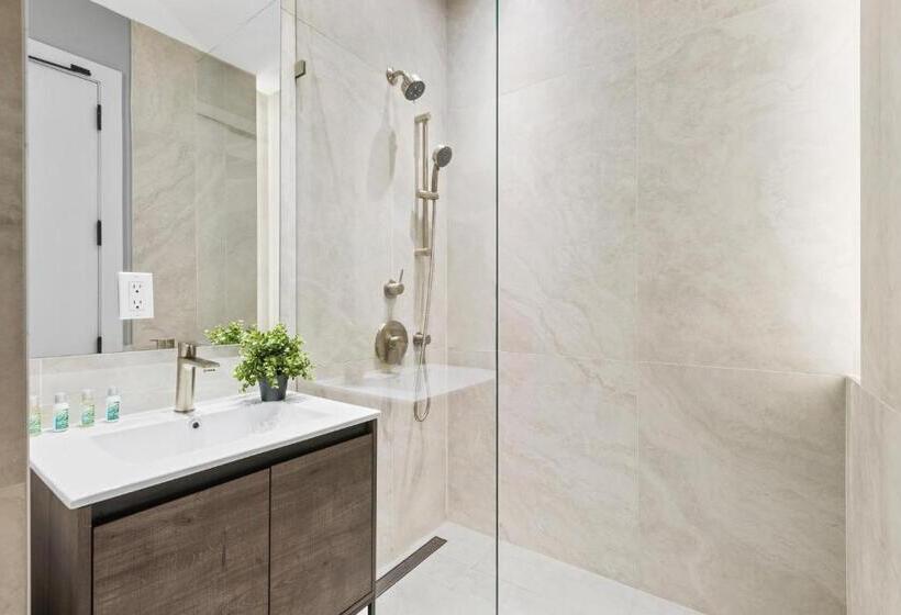 سوییت, Global Luxury Suites At The Arches