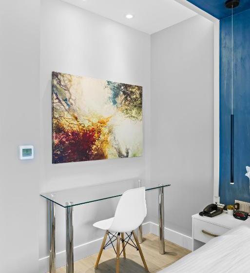 스위트, Global Luxury Suites At The Arches