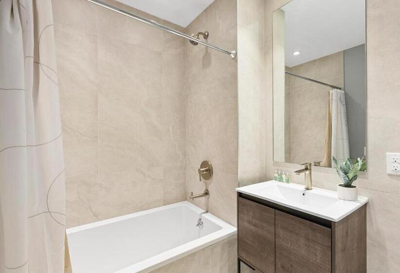 سوئیت با تخت بزرگ, Global Luxury Suites At The Arches