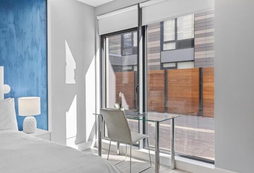 스위트 킹사이즈 침대, Global Luxury Suites At The Arches