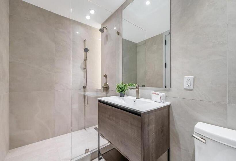 디럭스 스위트 킹 침대, Global Luxury Suites At The Arches