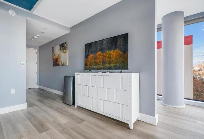 디럭스 스위트 킹 침대, Global Luxury Suites At The Arches