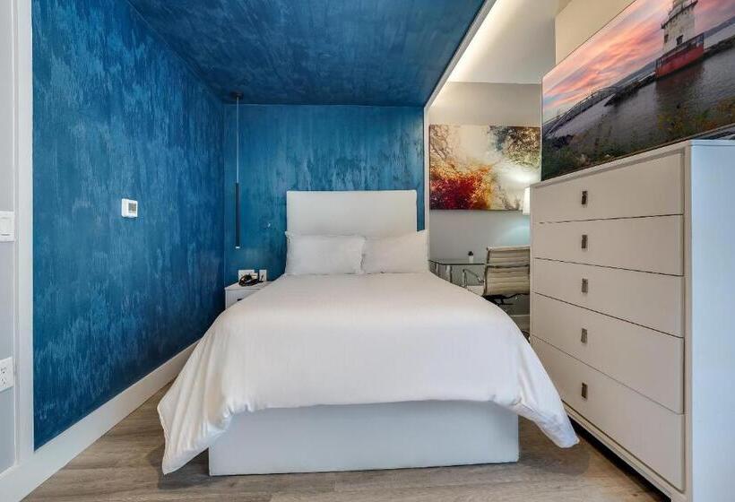 발코니가 있는 스위트, Global Luxury Suites At The Arches