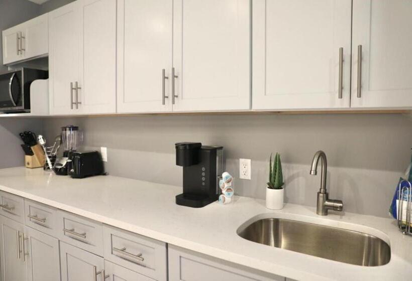 디럭스 스위트, Global Luxury Suites At The Arches