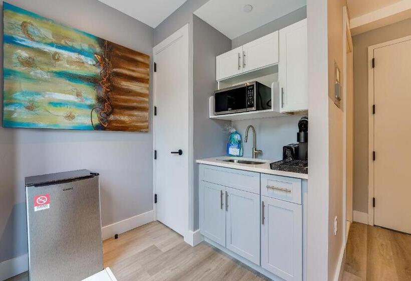 발코니가 있는 스위트, Global Luxury Suites At The Arches