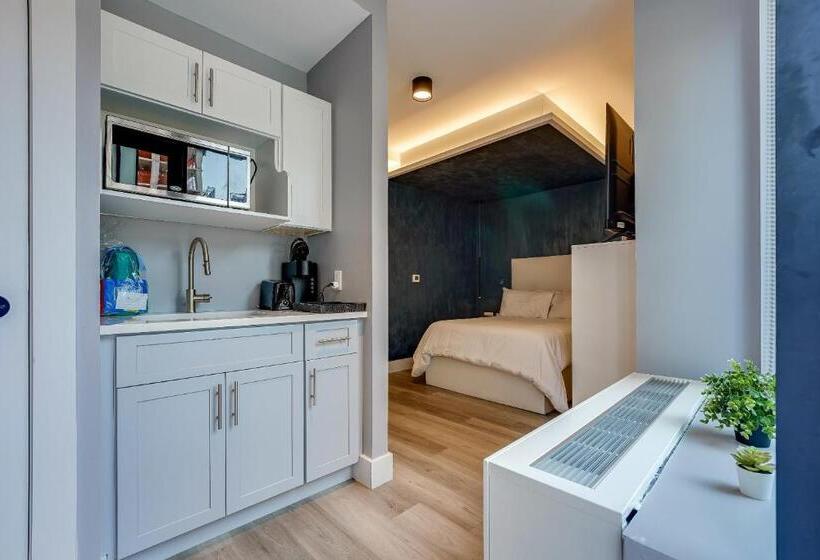 سوئیت با بالکن, Global Luxury Suites At The Arches