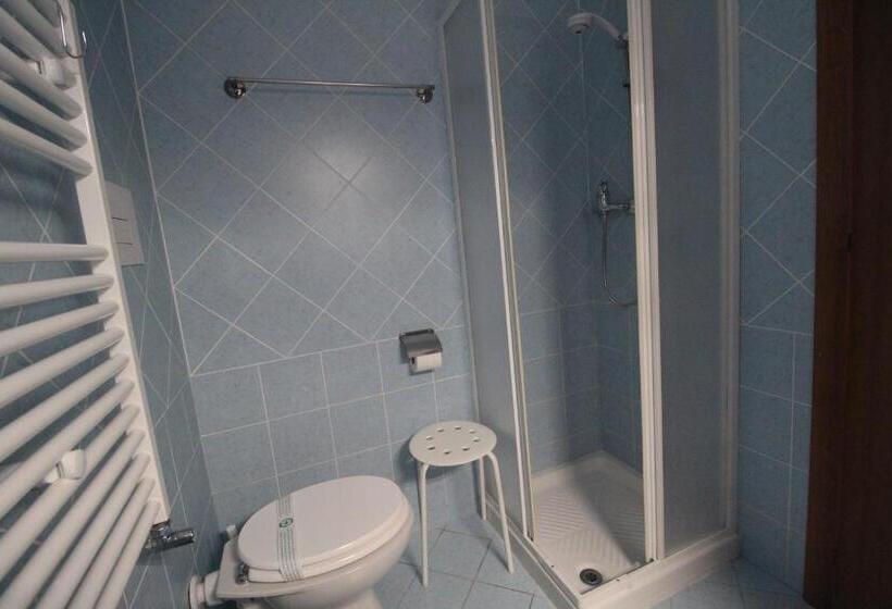 اتاق استاندارد سه نفره, Sognandocasab&b Tortora