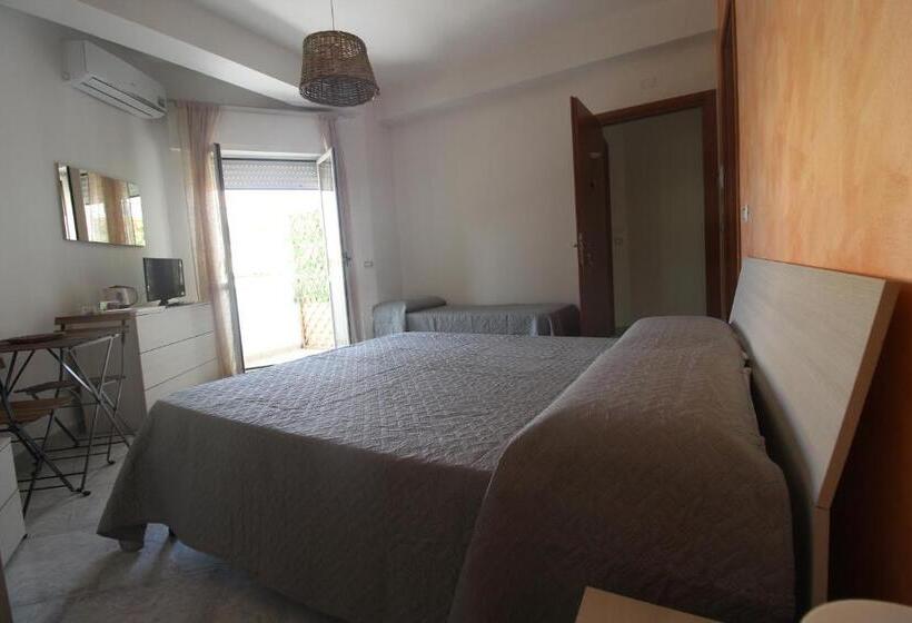 اتاق استاندارد سه نفره, Sognandocasab&b Tortora