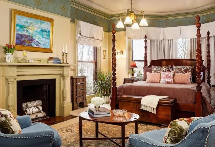 キングサイズベッドのスイートルーム, The Lady Mary Inn
