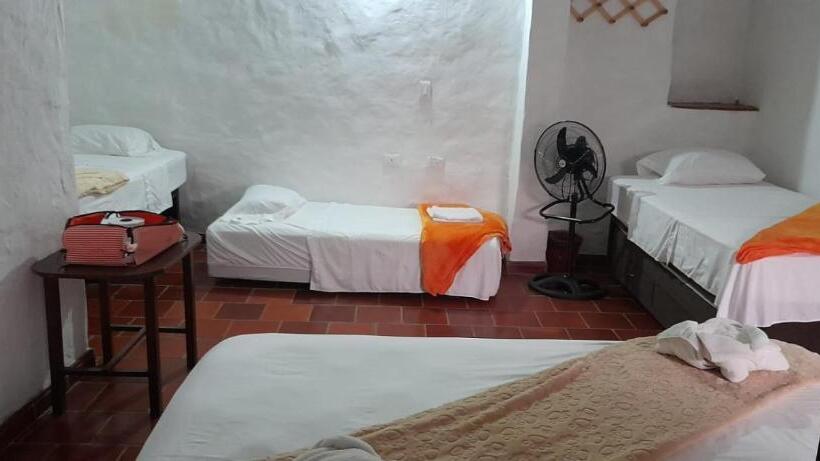 חדר משפחתי, Central Graciela