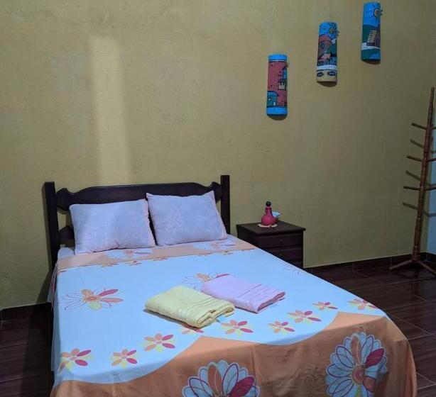 Pokój Standard Trzyosobowy, Pousada E Camping Canastra Mineira