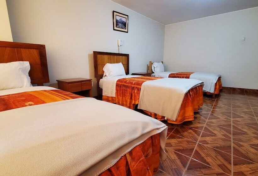 اتاق استاندارد سه نفره, Wanka Palace