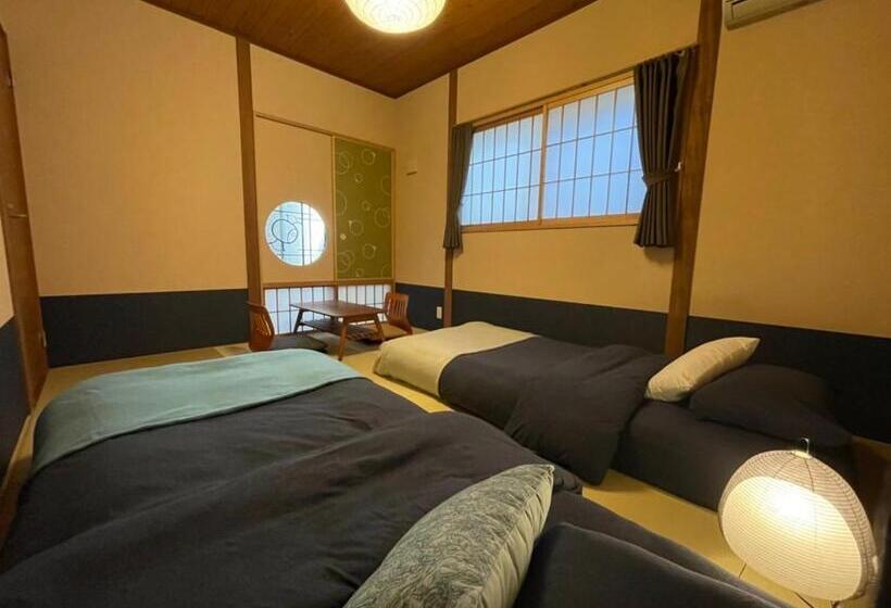 4 Sovrums Hus, Guesthouse Nobi