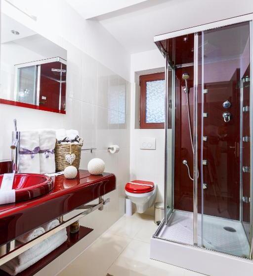 חדר סטנדרט, Pensiunea Avy