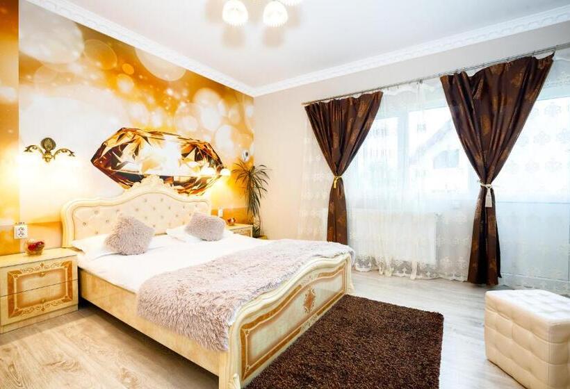 חדר דלוקס, Pensiunea Avy