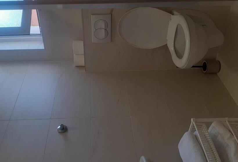 اتاق استاندارد, B&b Lakis&takis