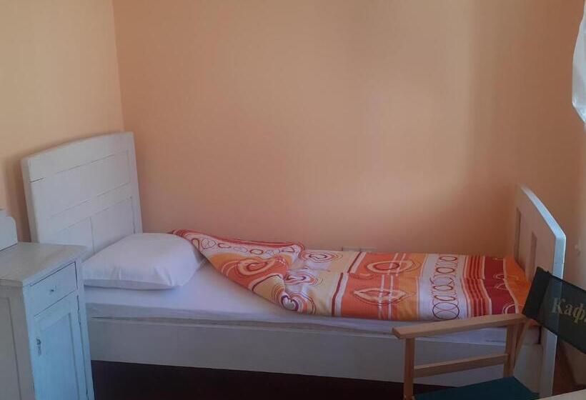 اتاق استاندارد, B&b Lakis&takis