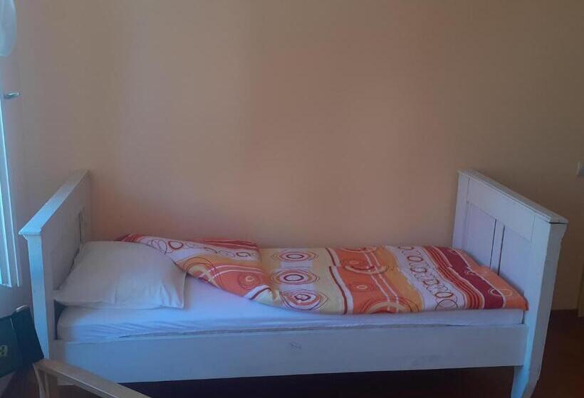 اتاق استاندارد, B&b Lakis&takis