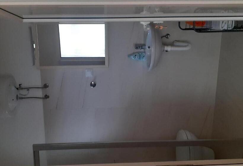 اتاق استاندارد, B&b Lakis&takis