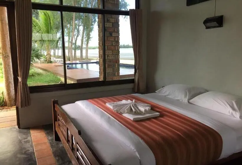 オーシャンビューデラックスルーム, The Chevalley Beach Resort