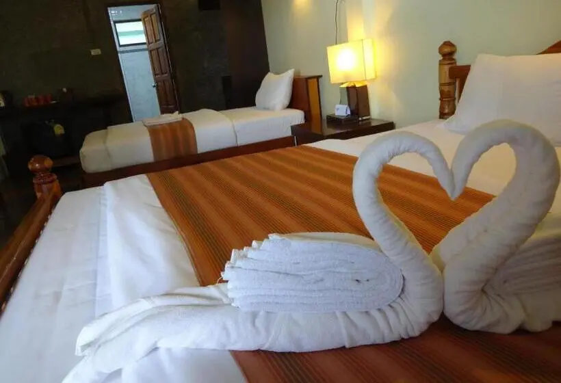 オーシャンビューデラックスルーム, The Chevalley Beach Resort