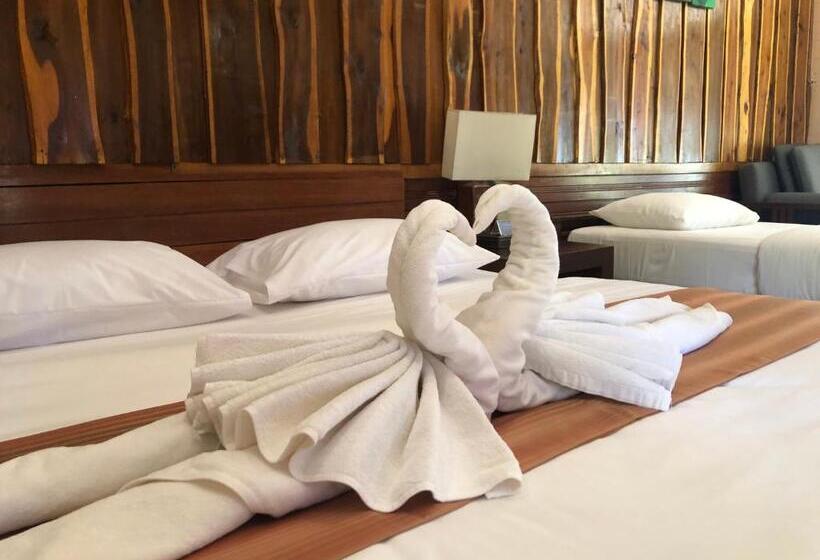 디럭스 룸 바다 전망, The Chevalley Beach Resort