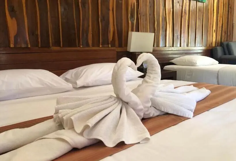 オーシャンビューデラックスルーム, The Chevalley Beach Resort
