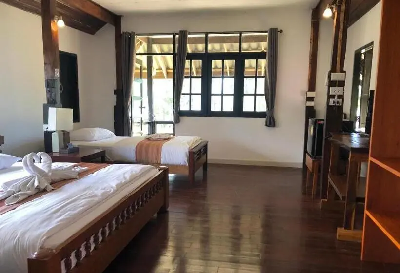 オーシャンビューデラックスルーム, The Chevalley Beach Resort