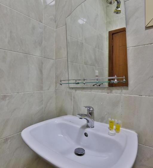 דירת שני חדרים, Moon Gate 2